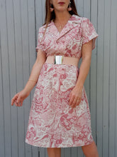 Charger l&#39;image dans la galerie, Robe vintage Nadia - Maxi paisley vieux rose, double boutonnage. Taille XL, 42,44
