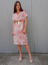 Charger l&#39;image dans la galerie, Robe vintage Nadia - Maxi paisley vieux rose, double boutonnage. Taille XL, 42,44
