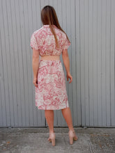 Charger l&#39;image dans la galerie, Robe vintage Nadia - Maxi paisley vieux rose, double boutonnage. Taille XL, 42,44
