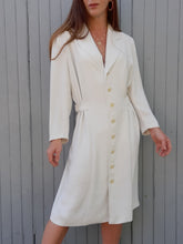 Charger l&#39;image dans la galerie, Robe vintage Colombe - Blanche. Taille XXL, 44, 46. Caroline Rohmer. Made in France.
