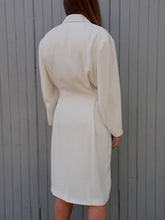 Charger l&#39;image dans la galerie, Robe vintage Colombe - Blanche. Taille XXL, 44, 46. Caroline Rohmer. Made in France.
