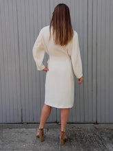 Charger l&#39;image dans la galerie, Robe vintage Colombe - Blanche. Taille XXL, 44, 46. Caroline Rohmer. Made in France.
