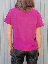 Charger l&#39;image dans la galerie, Chemise vintage Emilia - Soie fuchsia. Taille S, 36, 38. Fink Modell.
