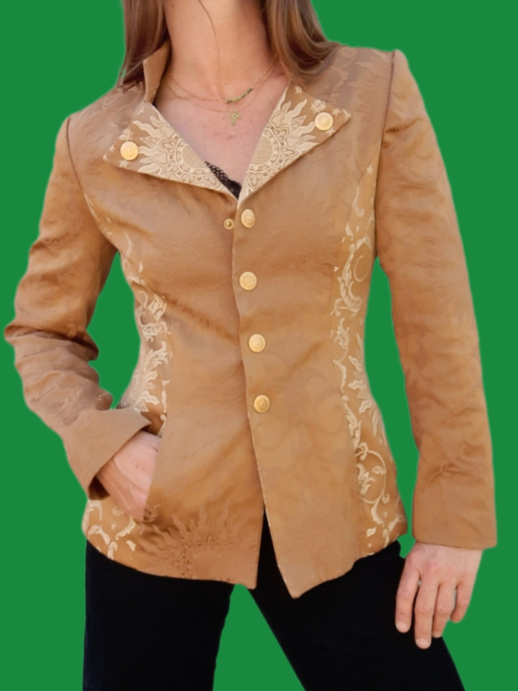 Veste Katia - Les soleils d'Arles. Chamois. Taille S, 34, 36, 38.