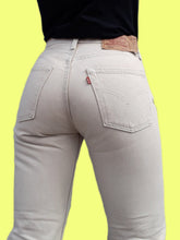 Charger l&#39;image dans la galerie, Jean Levi&#39;s 501 XX Sandra - Coton Blanc cassé. Taille S, 36, 38. W29 L34
