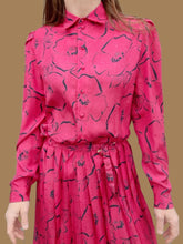 Charger l&#39;image dans la galerie, Robe plissée vintage Églantine - Imprimé floral irisé. Taille M, 38, 40. Devernois. Made in France.
