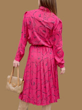 Charger l&#39;image dans la galerie, Robe plissée vintage Églantine - Imprimé floral irisé. Taille M, 38, 40. Devernois. Made in France.
