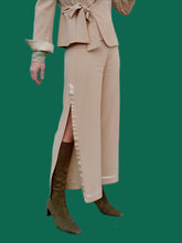 Charger l&#39;image dans la galerie, Ensemble vintage Maury - Blazer et pantalon fendu. Beige. Taille S, 36, 38. Made in France
