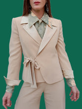 Charger l&#39;image dans la galerie, Ensemble vintage Maury - Blazer et pantalon fendu. Beige. Taille S, 36, 38. Made in France
