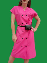 Charger l&#39;image dans la galerie, Robe vintage Gabrielle - Rose flashy. Double boutonnage. Taille XL  42, 44.
