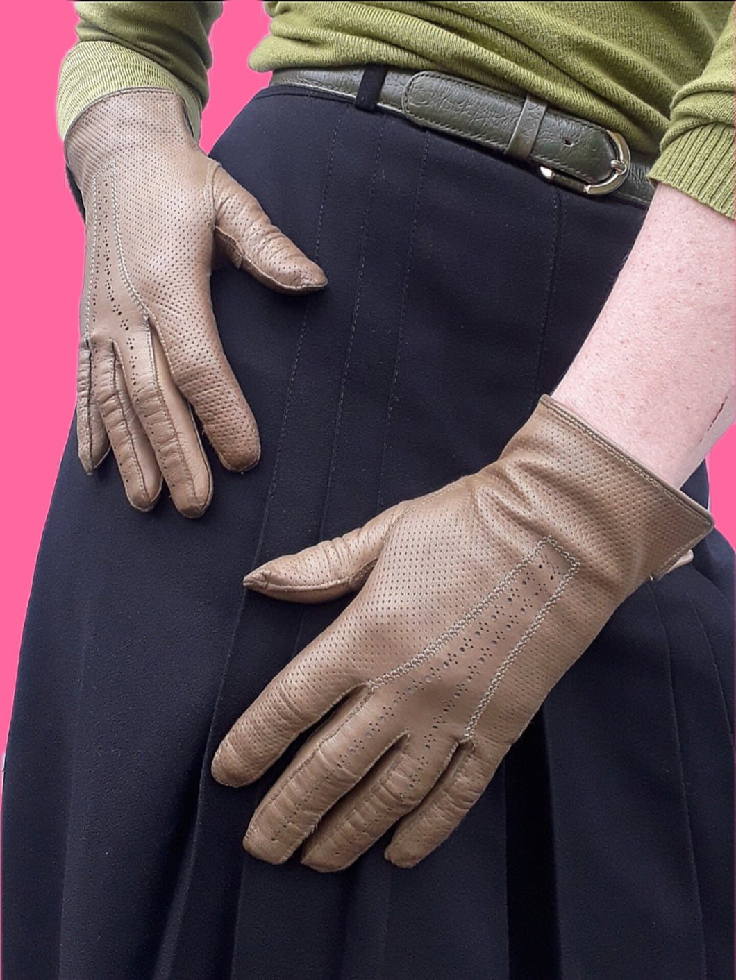 Gants vintage Zoé. Avec décoration perforées. Taille 6,5