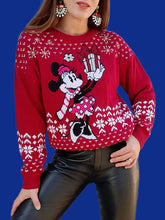 Charger l&#39;image dans la galerie, Pull &quot;Seconde&quot; Carla - Rouge Minnie. Taille M, 38, 40. Disney, Mickey and Friends.
