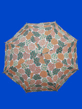 Charger l&#39;image dans la galerie, Parapluie canne vintage Manon - Imprimé floral. Véritable O.N.M Paris. Made in France.
