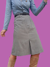 Charger l&#39;image dans la galerie, Jupe vintage Belinda - Pure laine et carreaux vichy bleus et blancs.Taille XS, 34, 36. Gor-Ray. Made in UK

